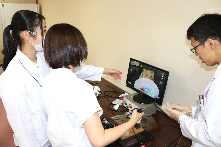 産婦人科(腹腔鏡体験実習).jpg